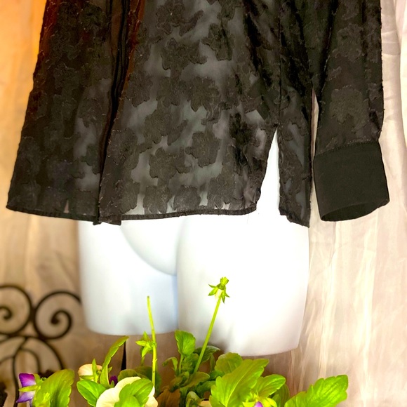 Very Cute Black Sheer Blouse w/ Flower Print! - Picture 4 of 5
